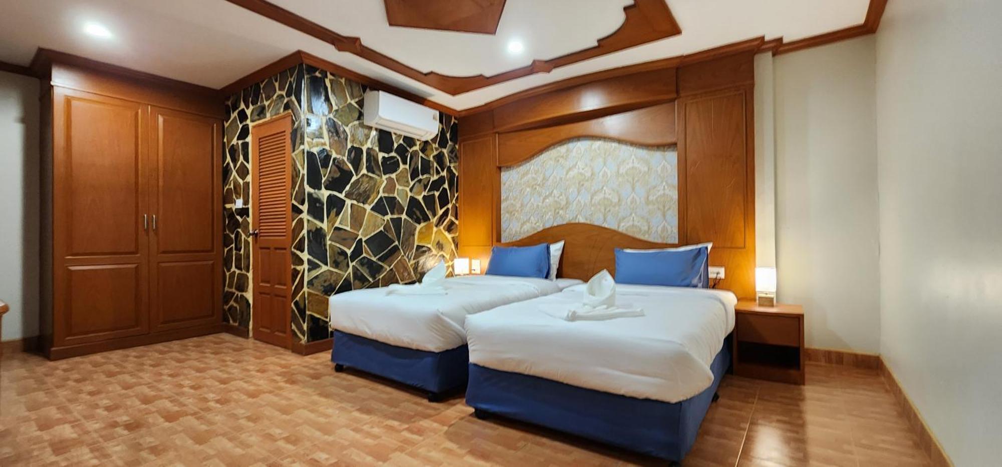 Arya Suites Patong Beach エクステリア 写真