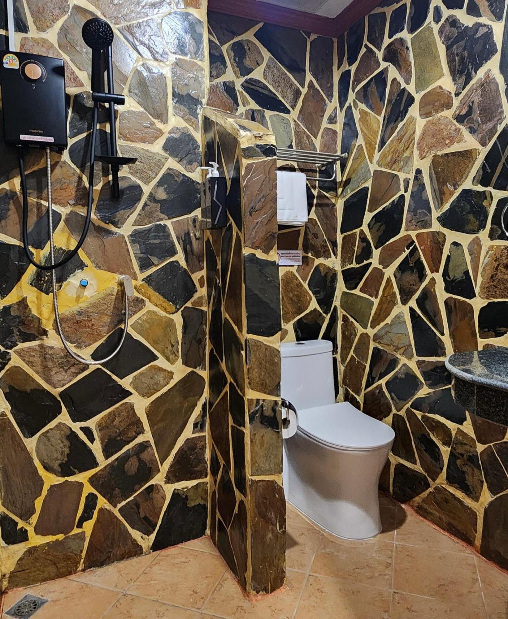 Arya Suites Patong Beach 部屋 写真